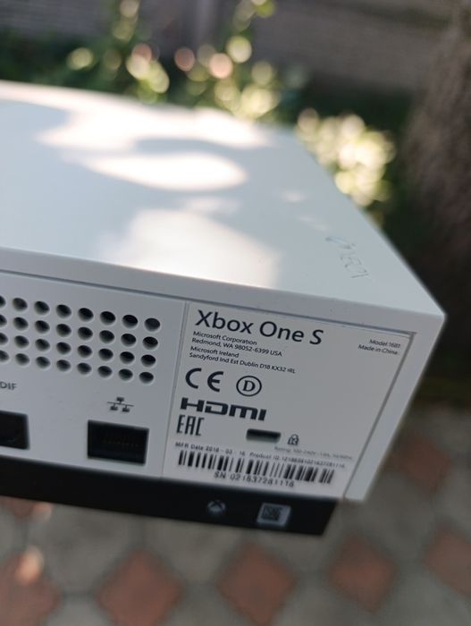 Xbox one S 1000gb