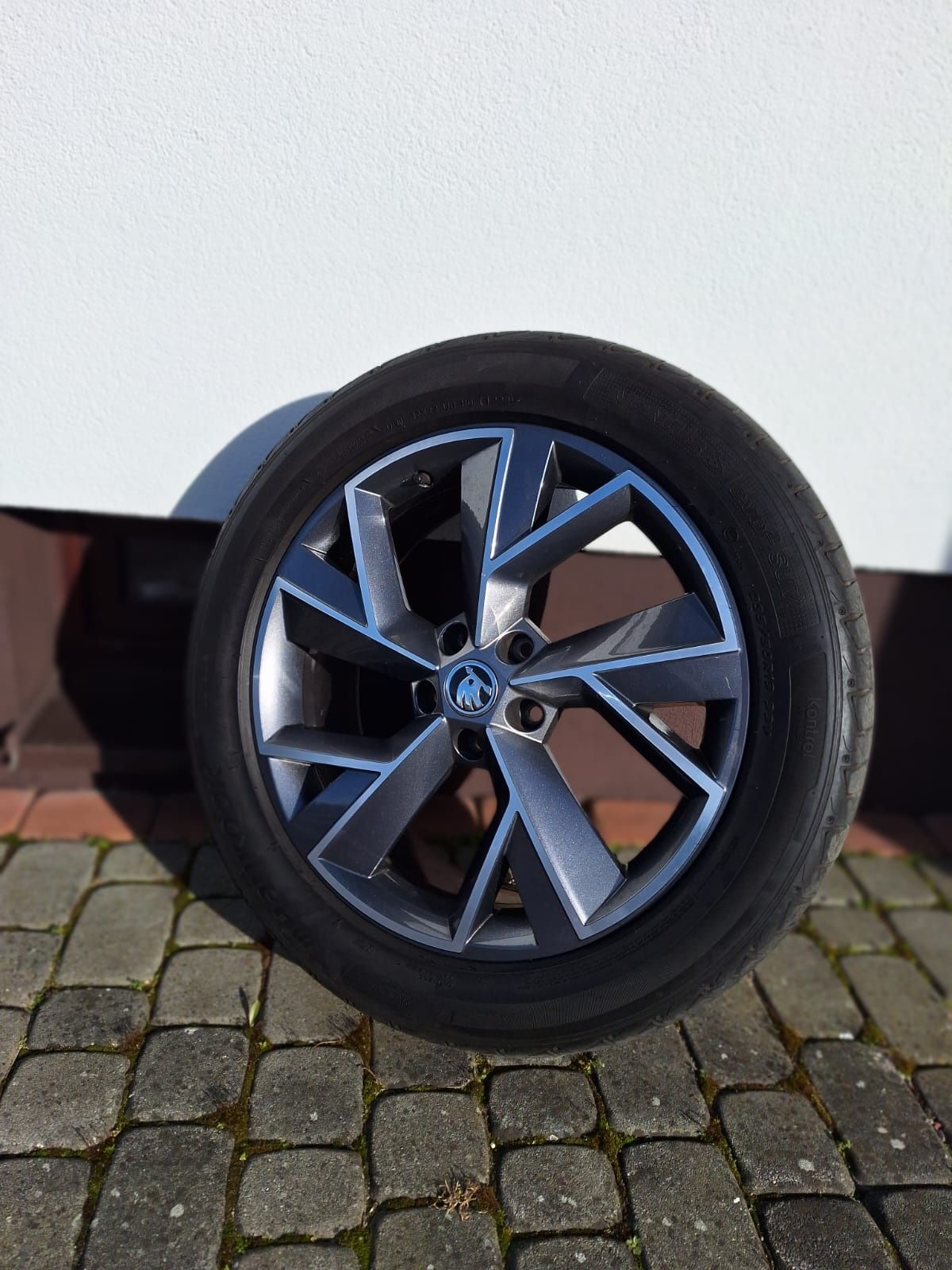 Oryginalne Felgi 19" Skoda,Audi, Vw,Seat,5x112 z oponami235/50/19.Jak