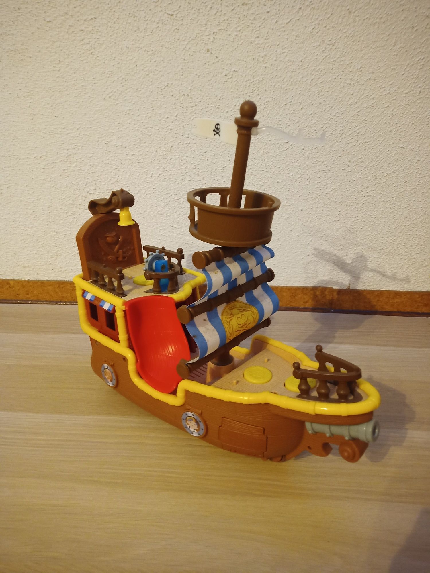Barco dos piratas