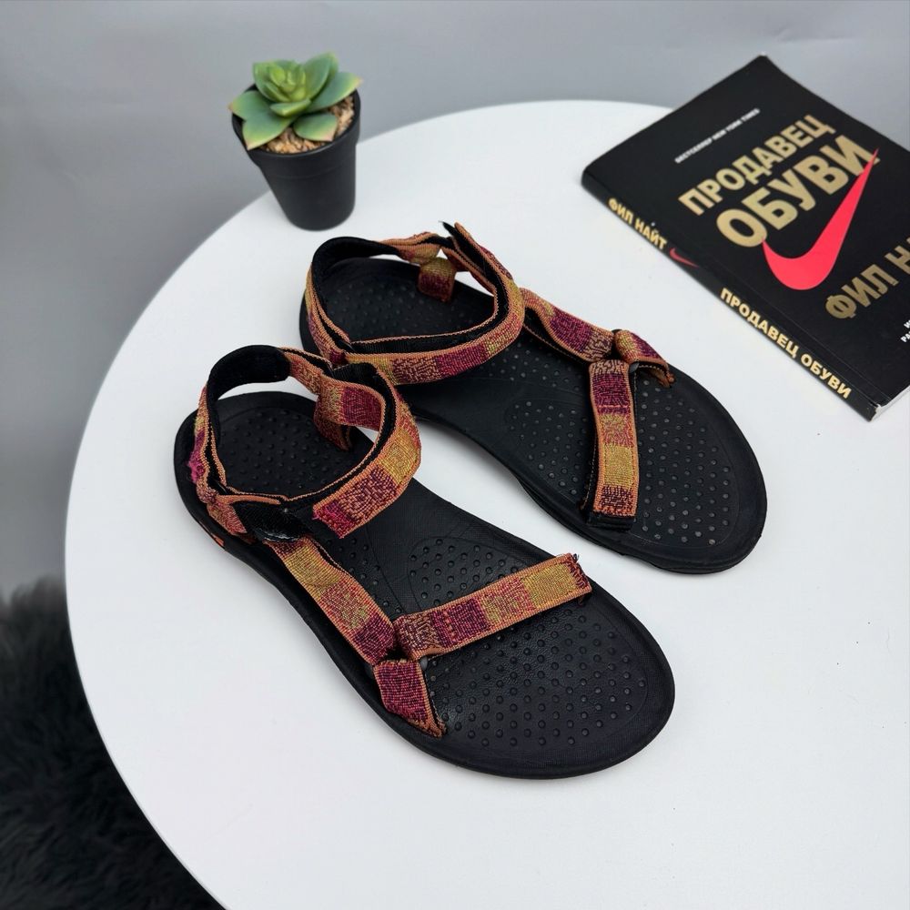 Трекінгові босоніжки/сандалі Teva оригінал 43(27.5) lowa merrell nike