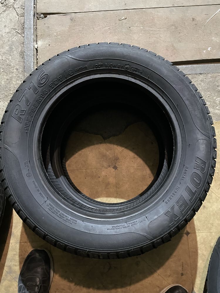 Продам пару 165/65/14 новий