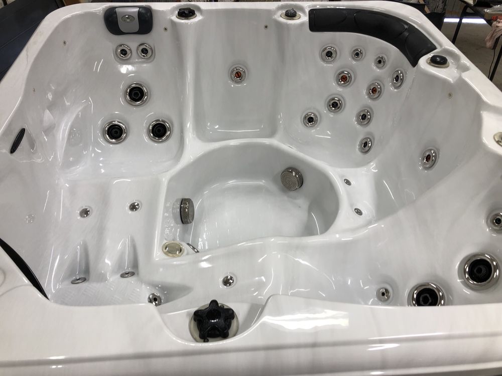 Jacuzzi ogrodowe nieużywane