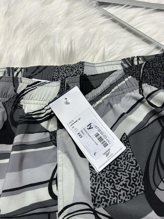 Reebok Austin шорти з шикарним дизайном Оригінал Розмір L New!