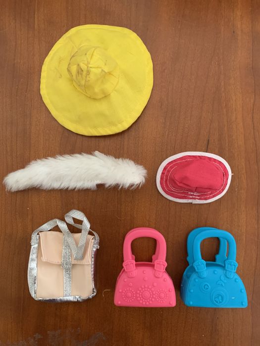 Roupas Barbie em bom estado