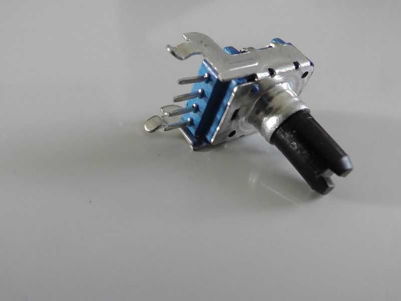 Potencjometr do Keyboardów Casio 13mm