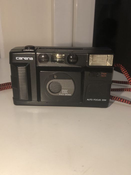 Фотоопарат пленочный фирмы Carena