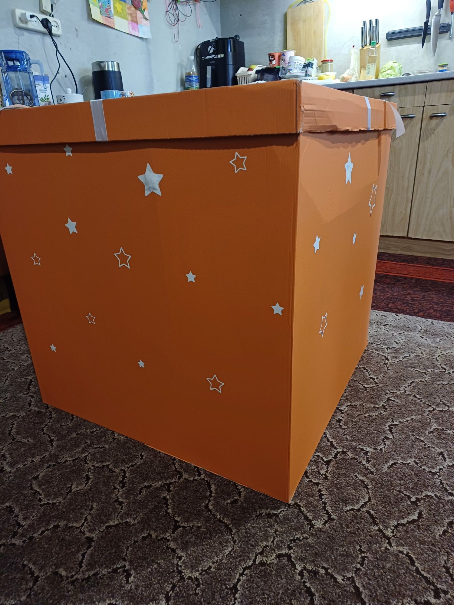Коробка подарункова 70×70×70 для повітряних кульок