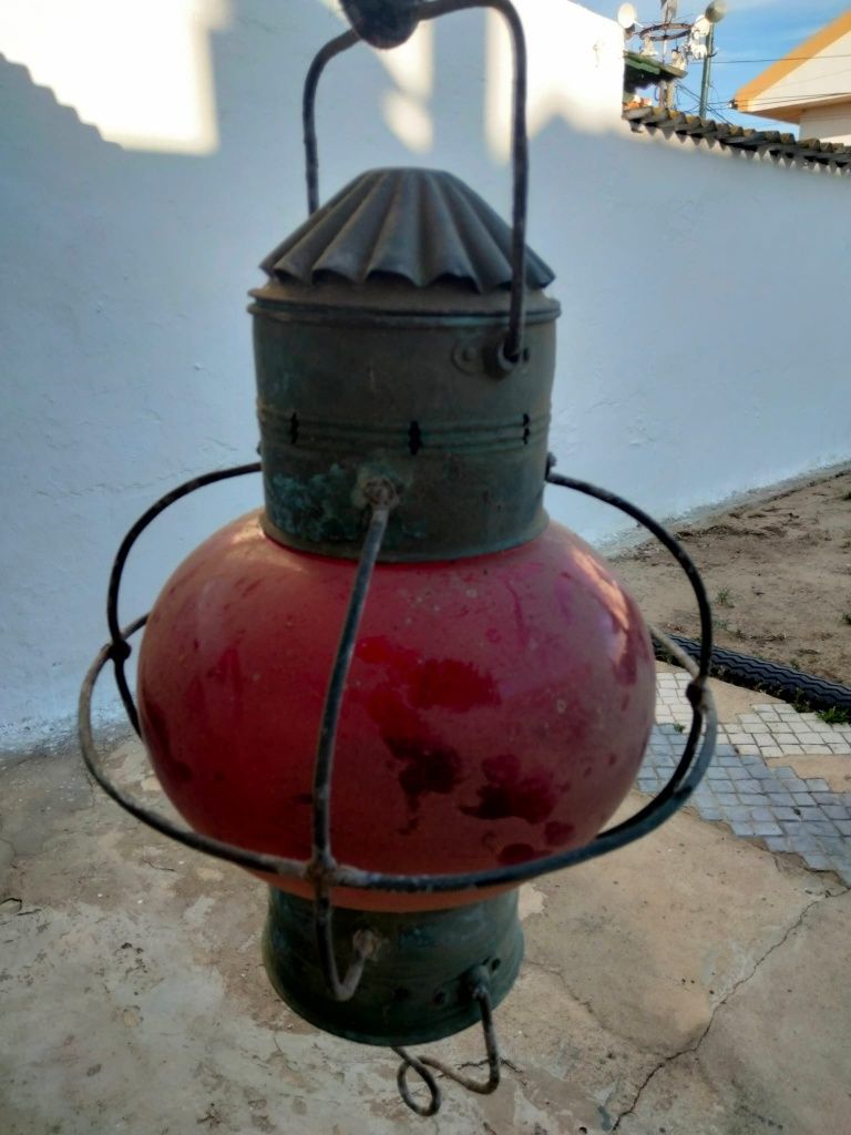 2 candeeiros antigos