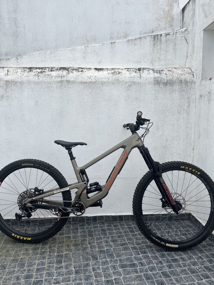 santa cruz megatower v2 2023