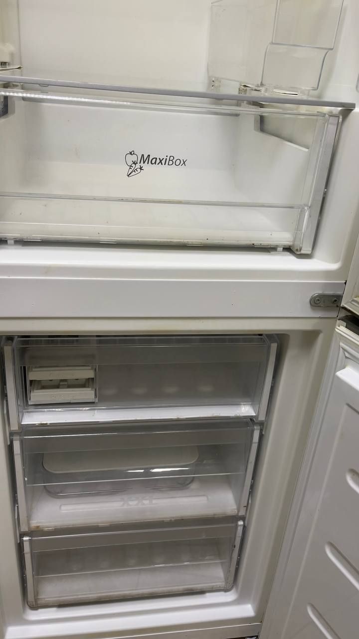 Холодильник б/в Whirlpool No Frost mod. ВSNF9152W
Загальни