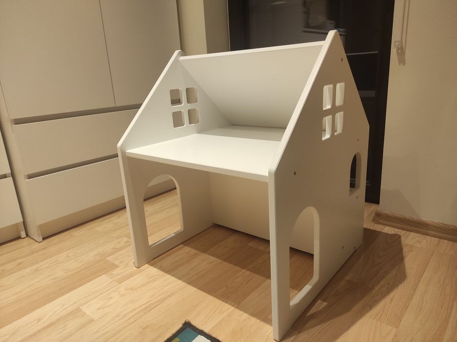 Biurko domek dla dziecka