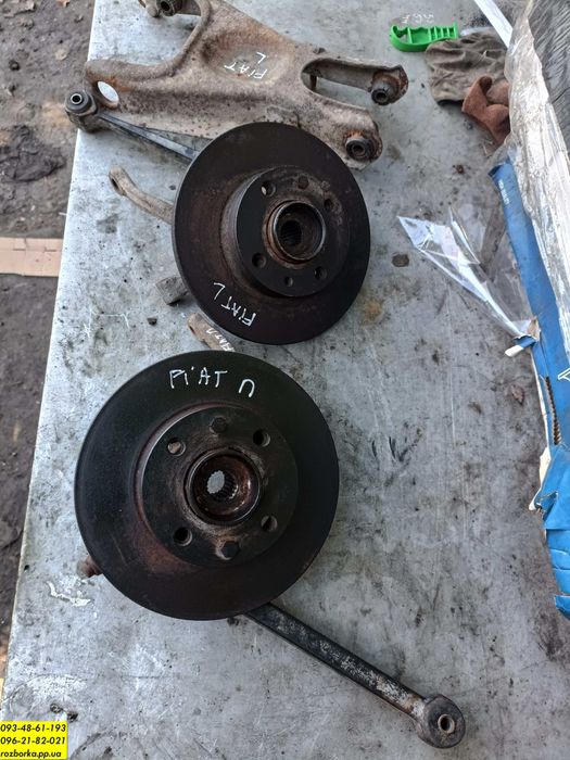 Цапфа Фіат регата ступиця передня fiat regata поворотний кулак