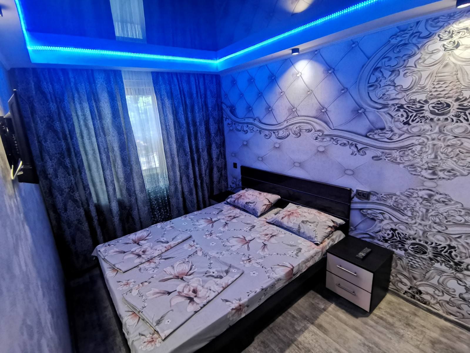 Квартира с джакузи ВИП 2022, две кровати, Центр Украина-Маяковского