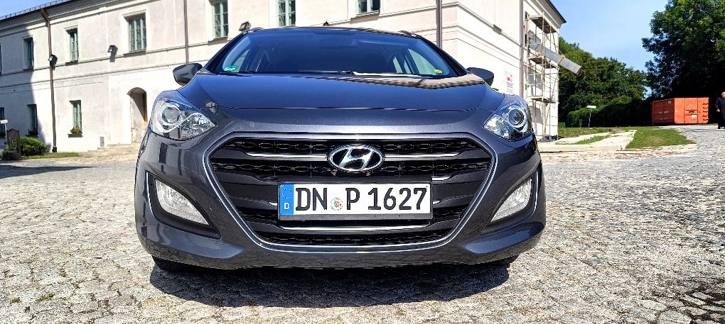 Zadbany i 30 1.6CRDI wersja po lifcie