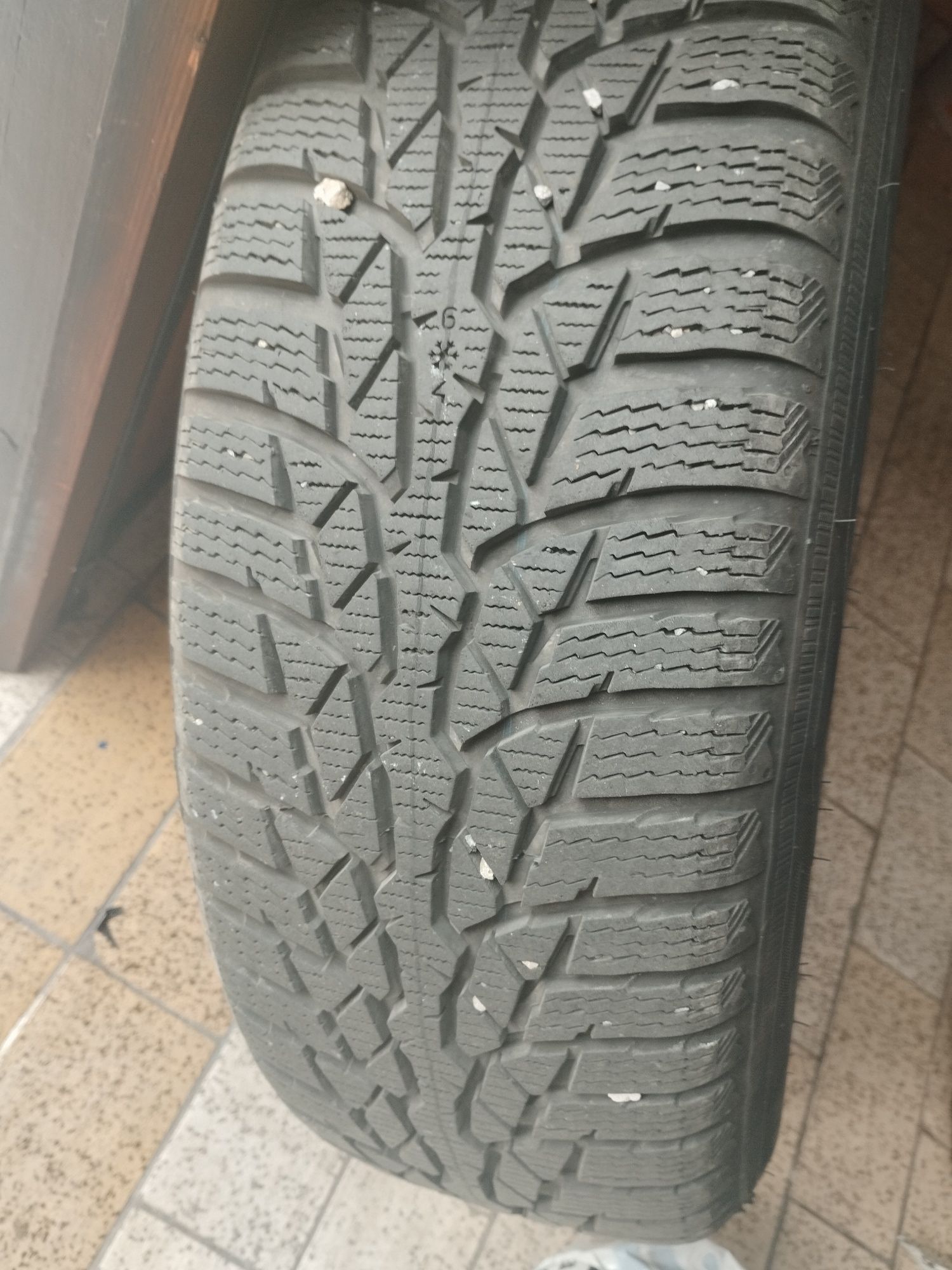 Koła do peugeot 301, citroen C3, c-elysee  zima Nokian WR D4 185/65R15