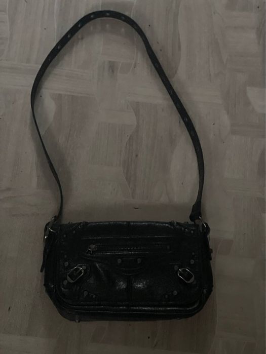 balenciaga le cagole xs men bag