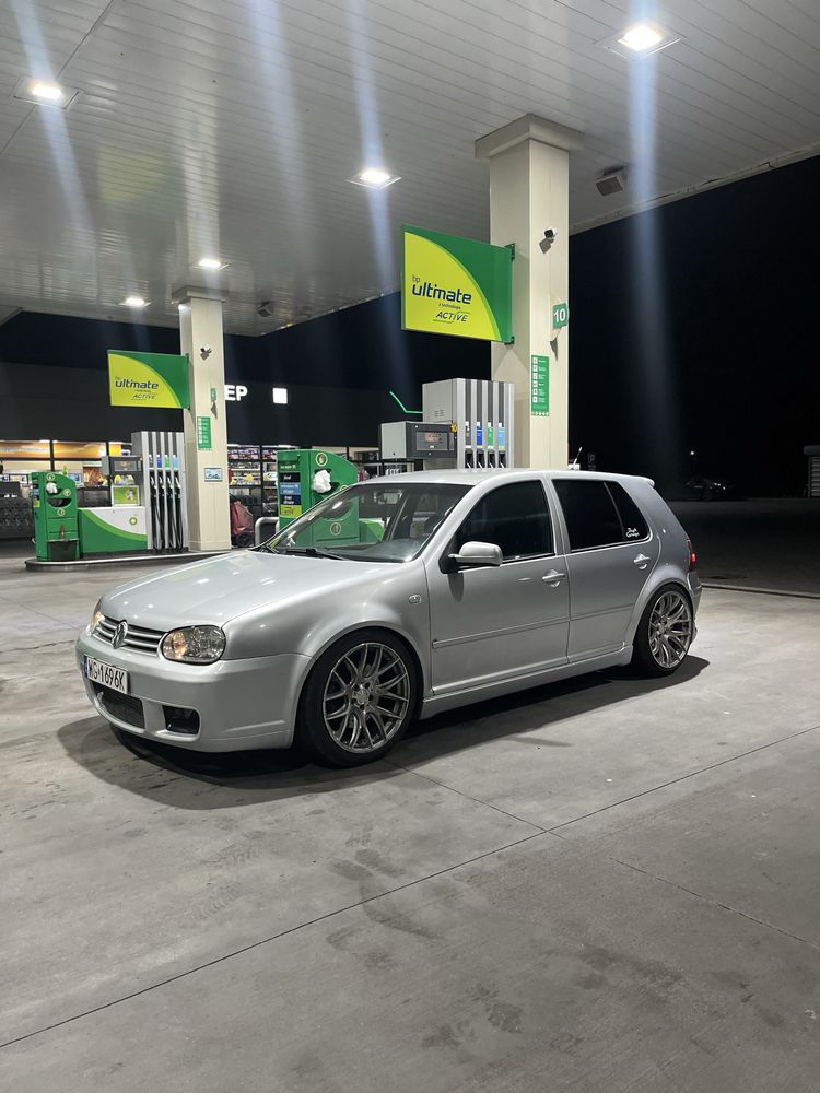 Volkswagen Golf 4 300KM