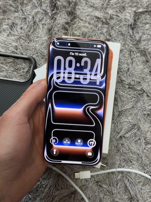 iPhone 17 Pro 256GB Cosmic Orange eSIM (MG7L4)