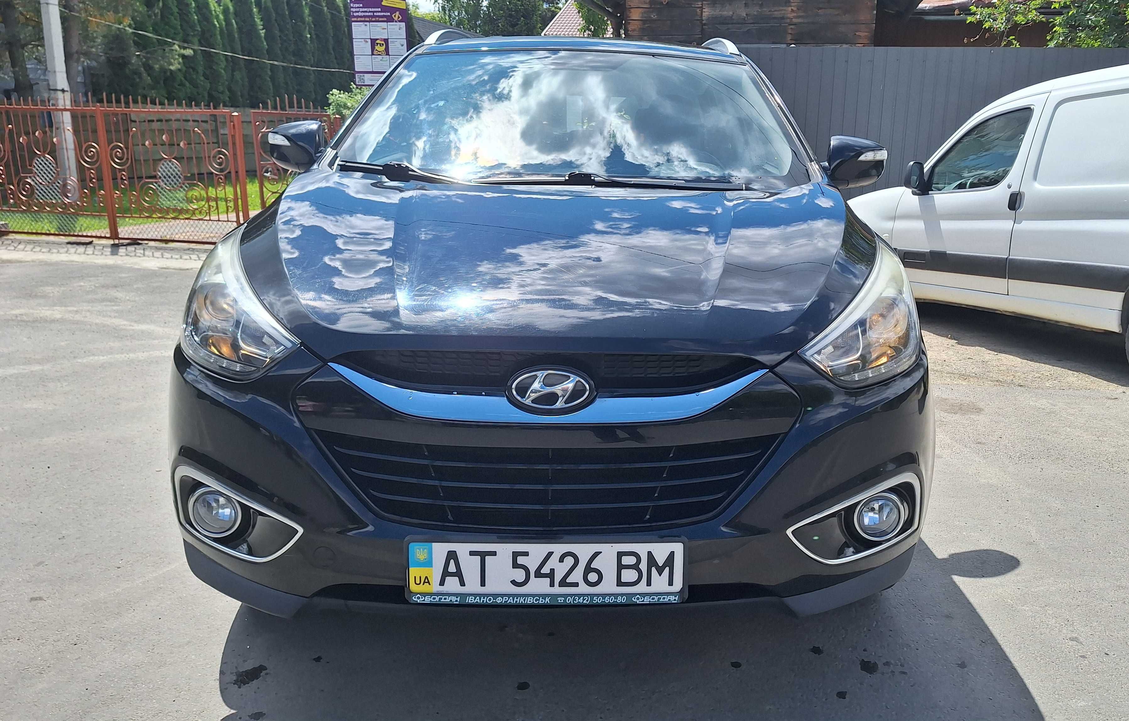 Повнопривідний автомобіль Hyundai IX35