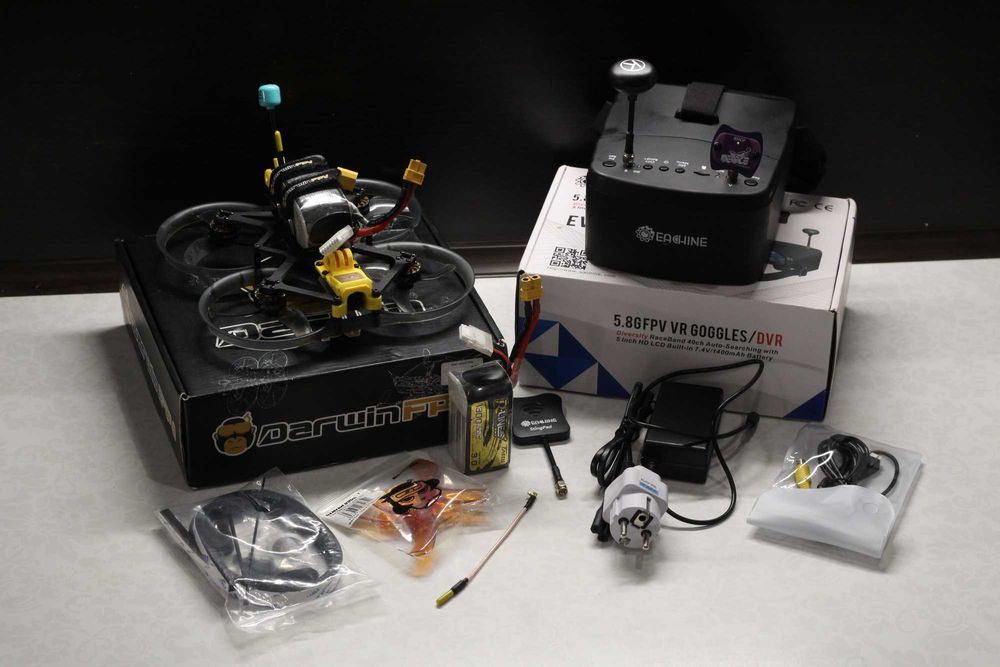 Zestaw FPV dron DarwinFPV CineApe35 + gogle Eachine EV800D
