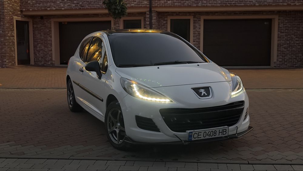 Peugeot 207 2010 1.4 газ/бензин