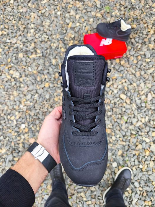 Кросівки зимові чоловічі New Balance 574 високі з хутром чорні