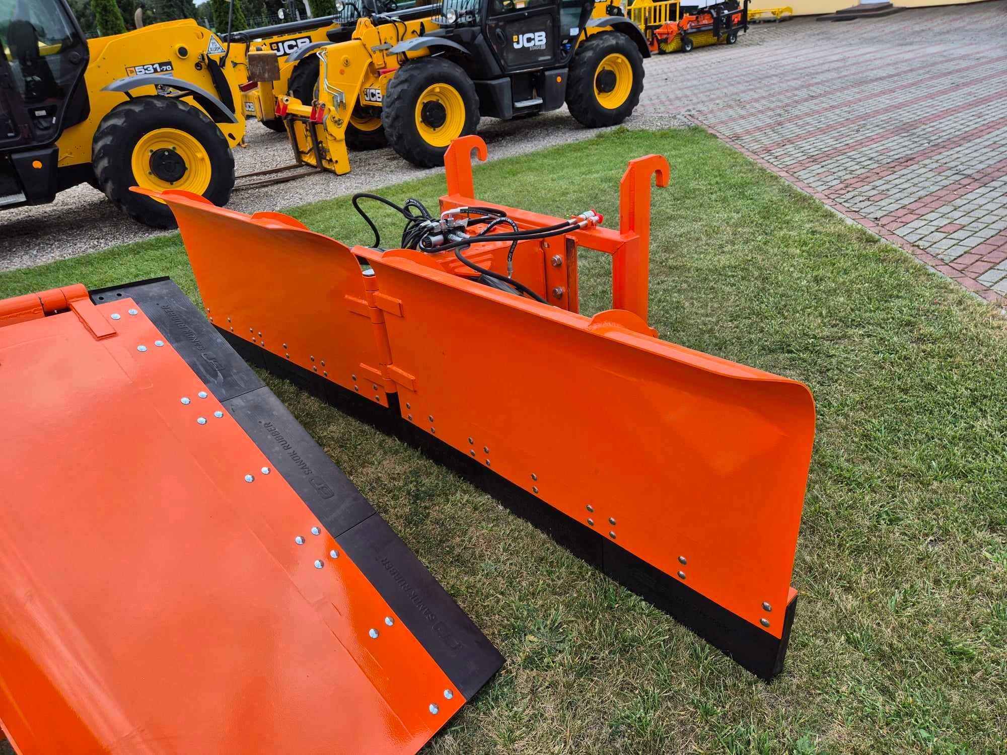 PŁUG DO ŚNIEGU, do JCB dwa siłowniki, (regulacja prawo-lewo i strzała)