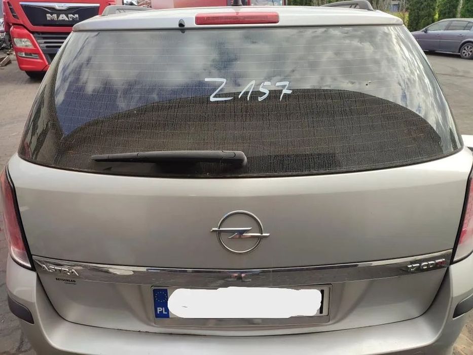 klapa bagażnika opel astra h iii kombi z157