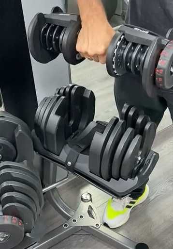 гантеля регульована вага до 40 кг на підставці 17 в 1 гантелі розбірні