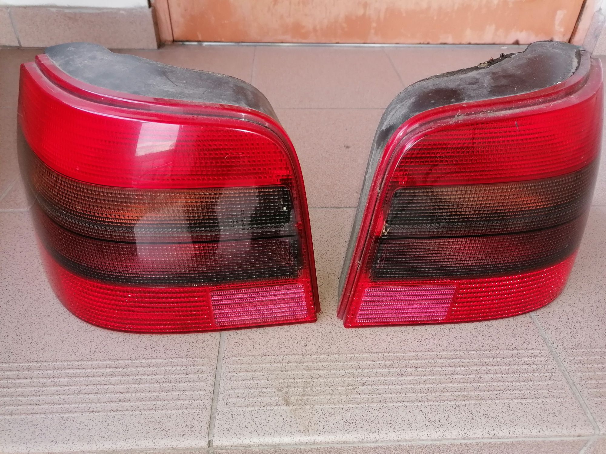 VW Golf 4 lampy tył oryginalne