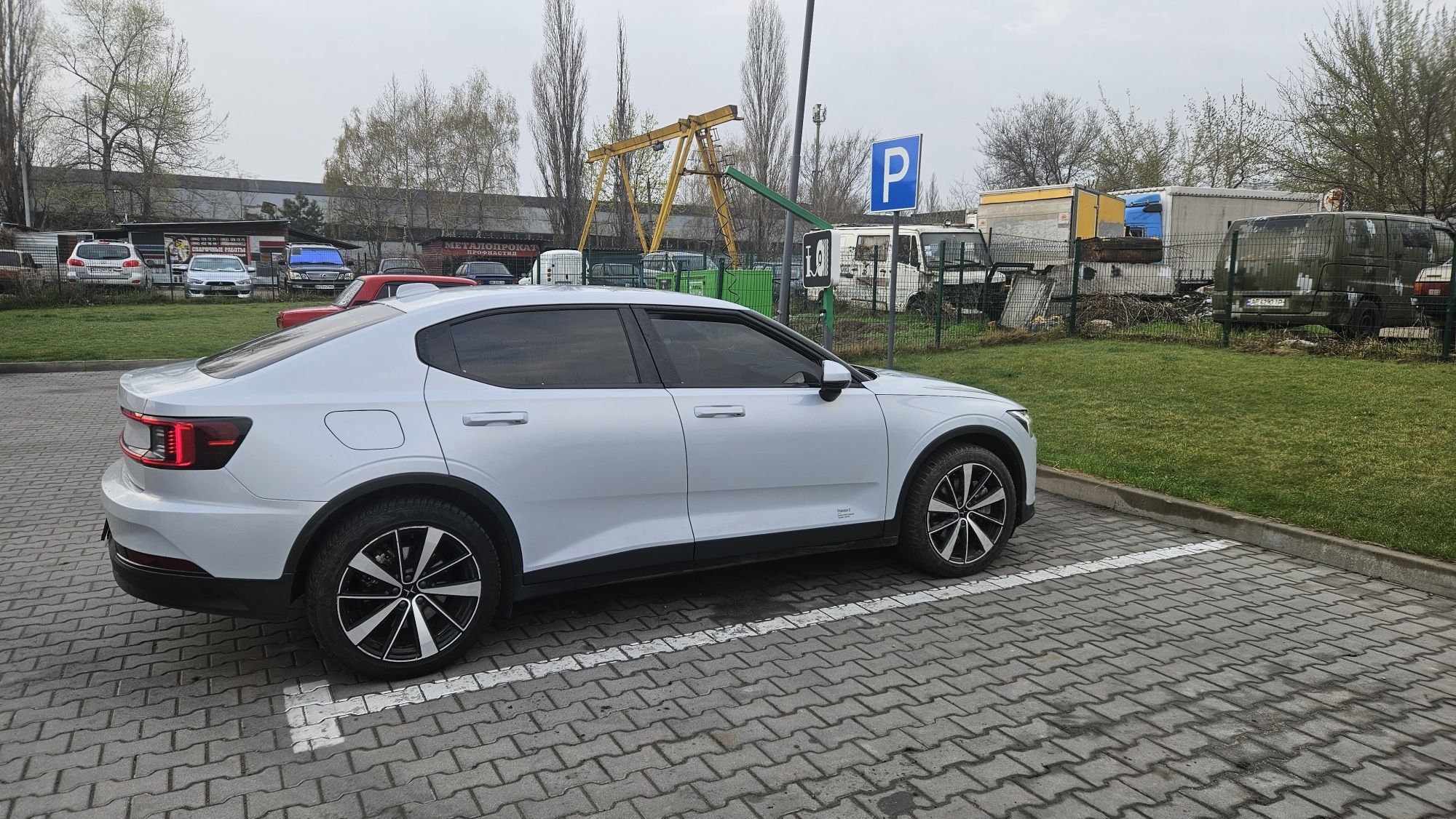 ПРОДАМ  полностью целый Polestar 2