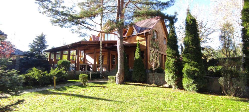 Аренда. Дом 174 м² с баней и участком 17 соток в Гореничах