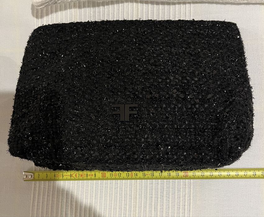 Estojo Filorga preto com brilho