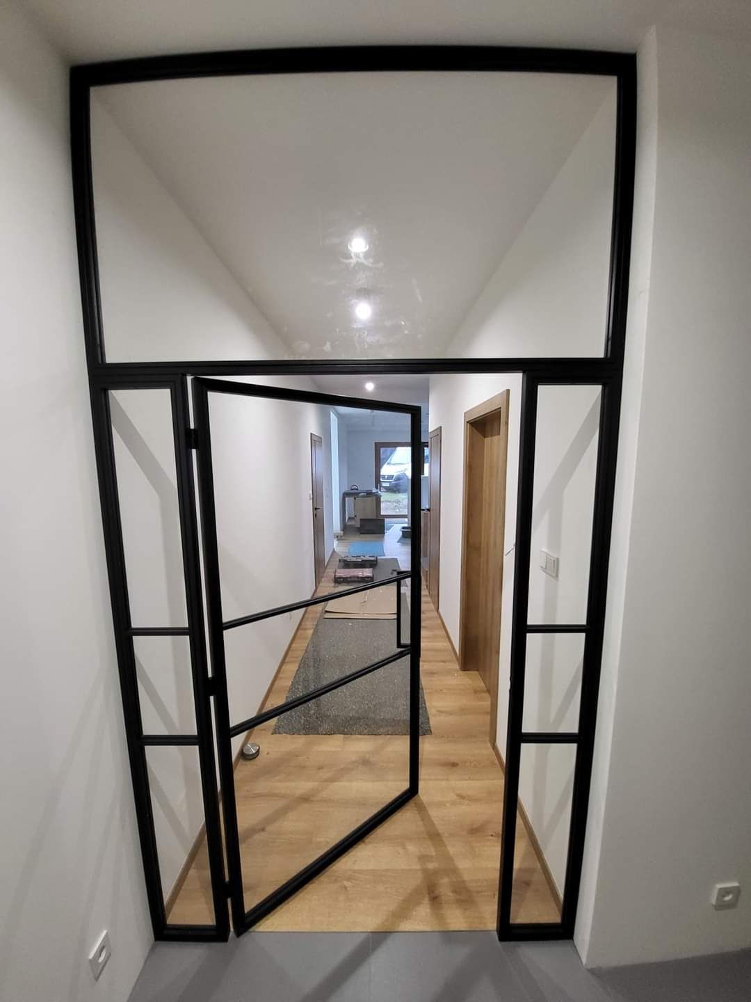 Balustrady, ogrodzenia, bramy, ścianki loftowe