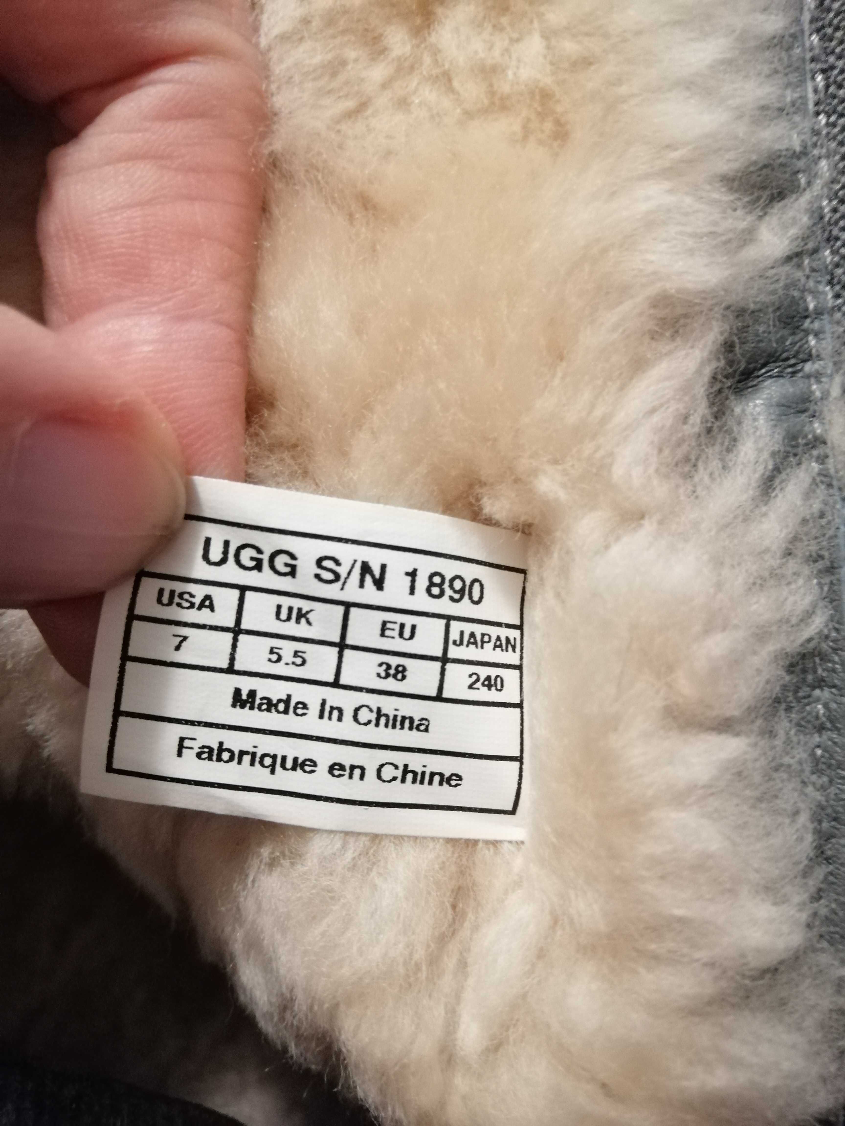 Сапожки  UGG оригінал терміново