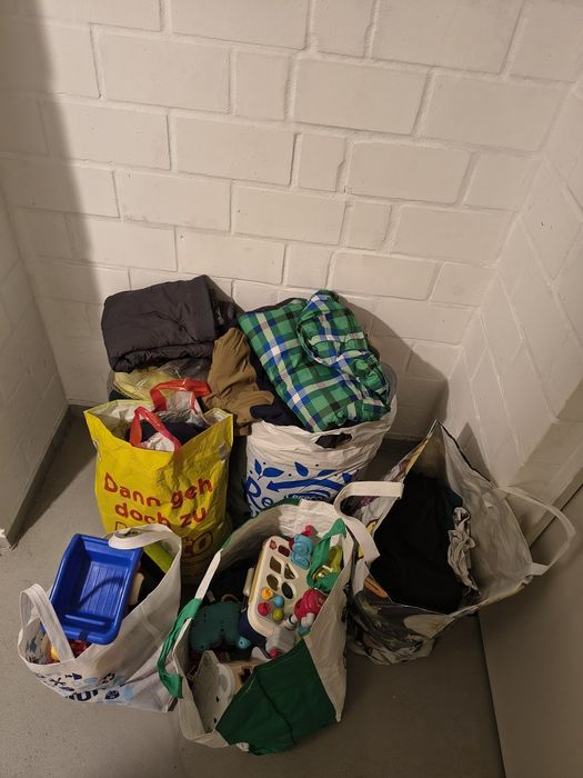 Ubranka 98,104-110 ,116+ zabawki+ autko i rower biegowy