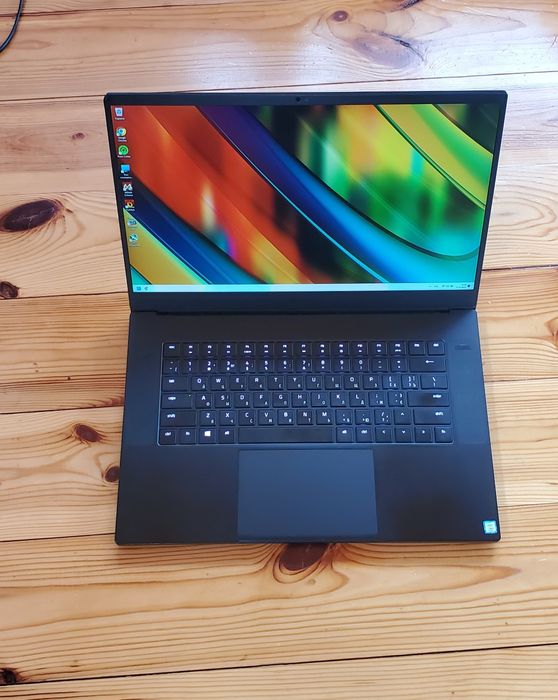 Razer Blade RTX 2070 8Gb / RZ09-0288 ( legion )