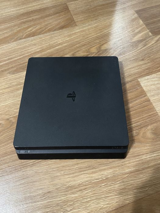 Продам Ps 4 Slim 1Tb