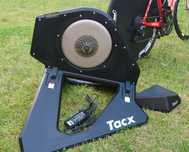 Trenażer rowerowy TACX NEO Smart