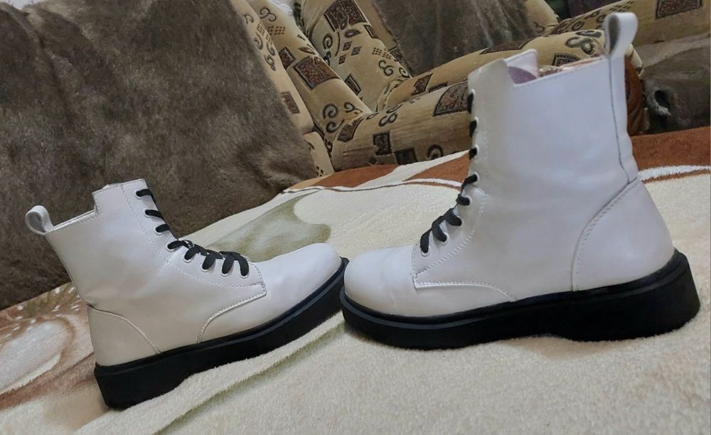 Женские теплые ботинки