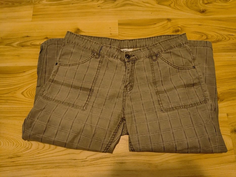 Damskie wiosennn spodnie 3/4 bawełniane w kratkę plus size Okay 44 wio