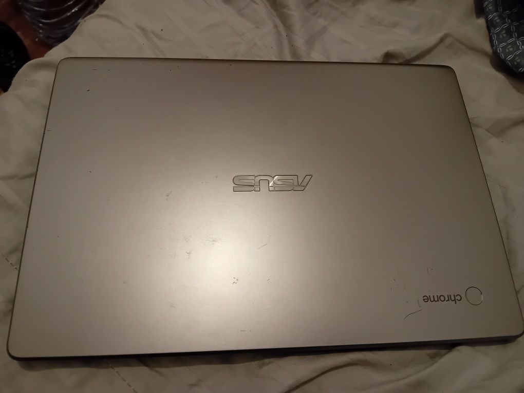 Vendo portátil Asus modelo  CX22NA-BCLN4 como novo