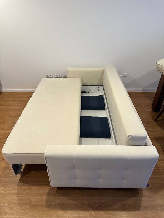 Sofá Cama Elegante Amani Stitch Sofa Bed - Estado novo - 699€