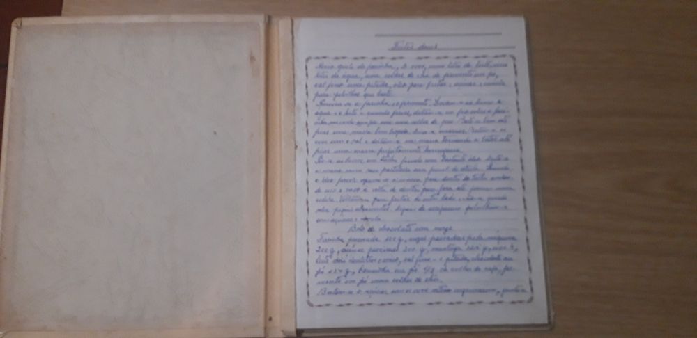 Livro de Receitas Antigo