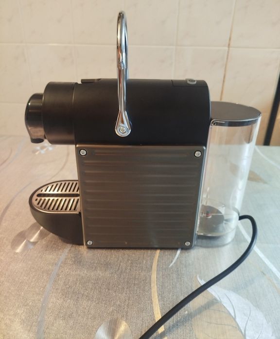 Máquina de café Nespresso PIXIE