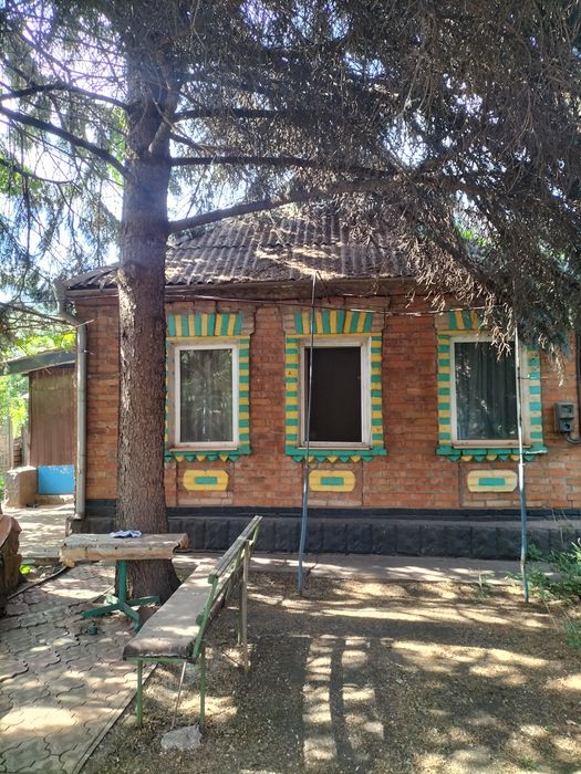 Продаю будинок в центрально-міському районі