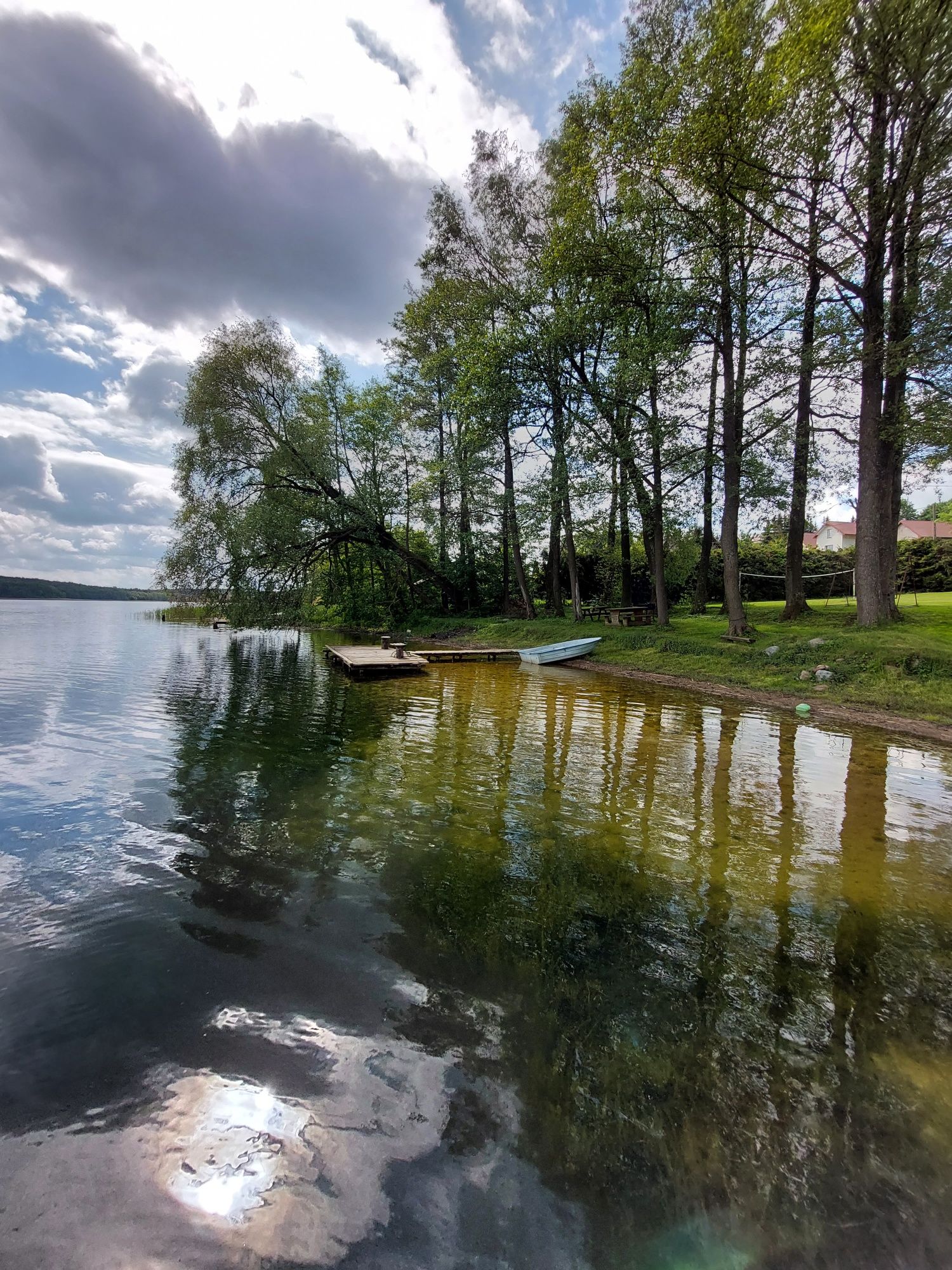 Pokoje na mazurach nad jeziorem całoroczne "Jeziorne Zacisze"