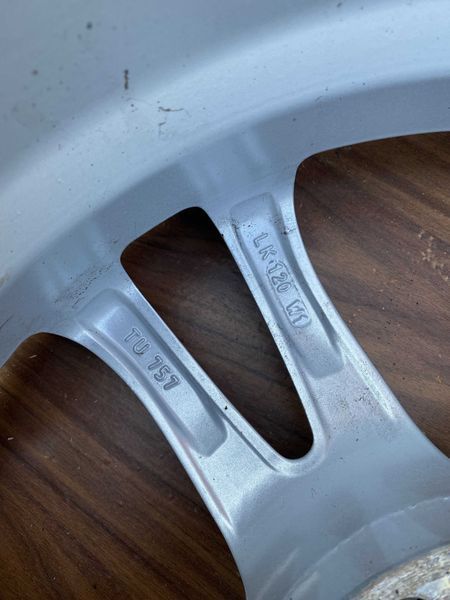 диски R17 5x120 ET30 8J BMW VW F10 F11 F30 f25 Volkswagen T5 T6 Vivaro