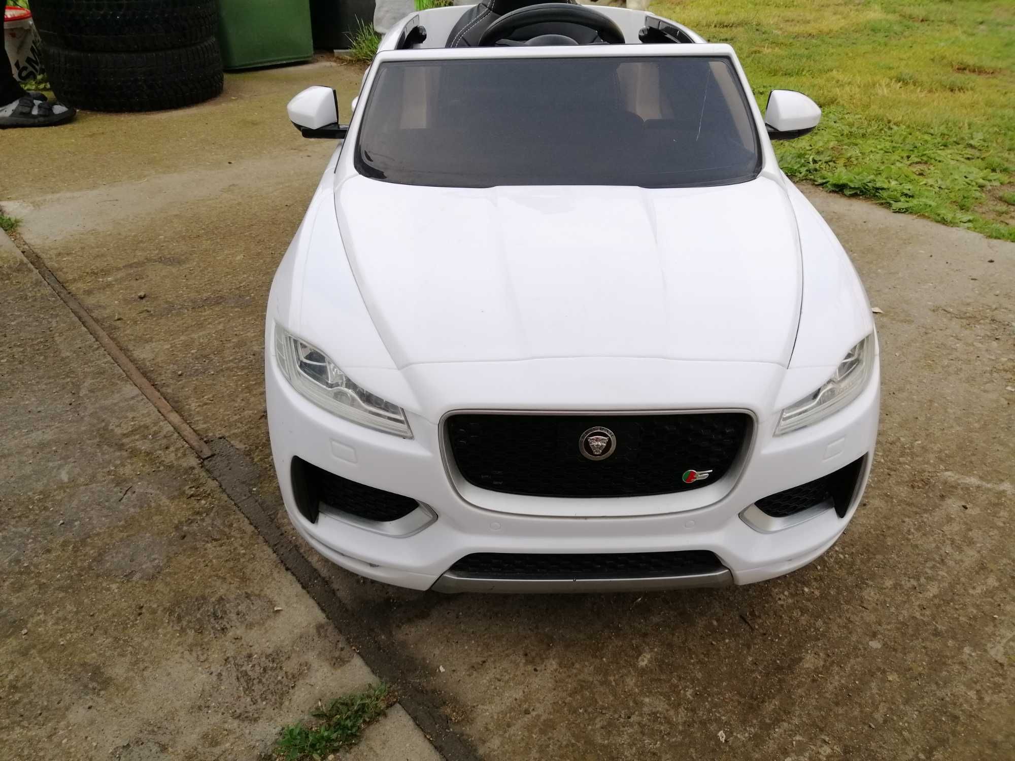 Autko na akumulator dla dzieci Jaguar F-Pace