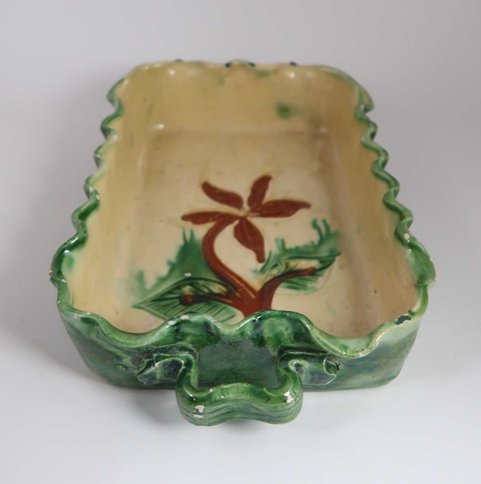 Travessa antiga em faiança de Barcelos